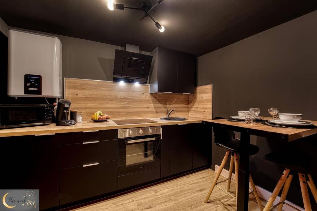 La Chambre Noire Au Coeur De Metz Exterior foto