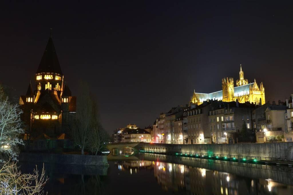 La Chambre Noire Au Coeur De Metz Exterior foto